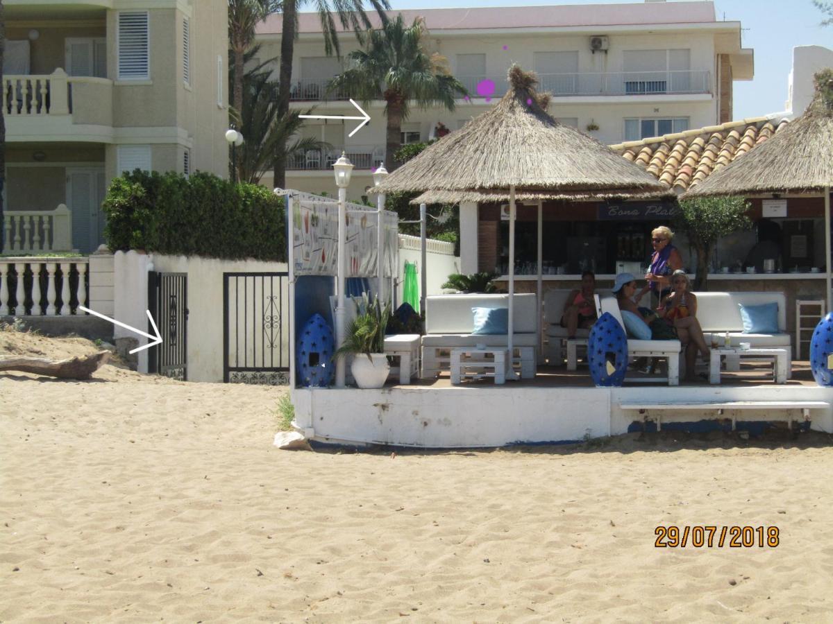 Planta Baja Primera Linea De Playa Las Marinas Con Acceso Al Mar Denia Luaran gambar